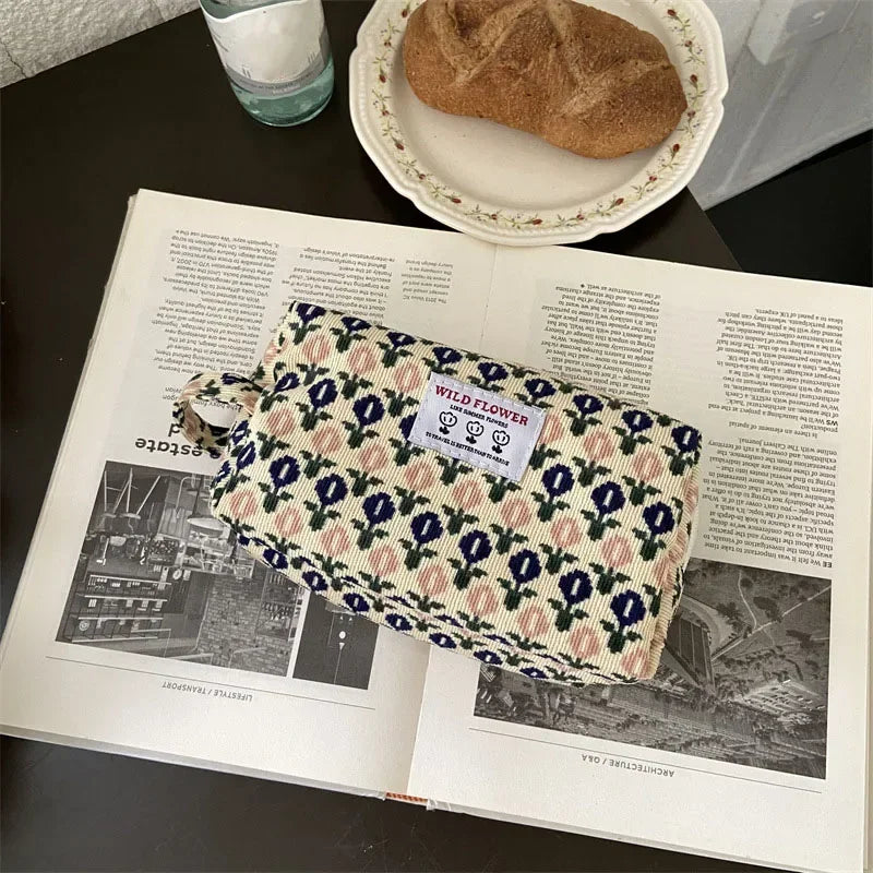Women'S Cosmetic Bag Corduroy Flower Lipsticks Makeup Bag Korean Student Pencil Case Travel Makeup Brushes Bag Neceser Organizer